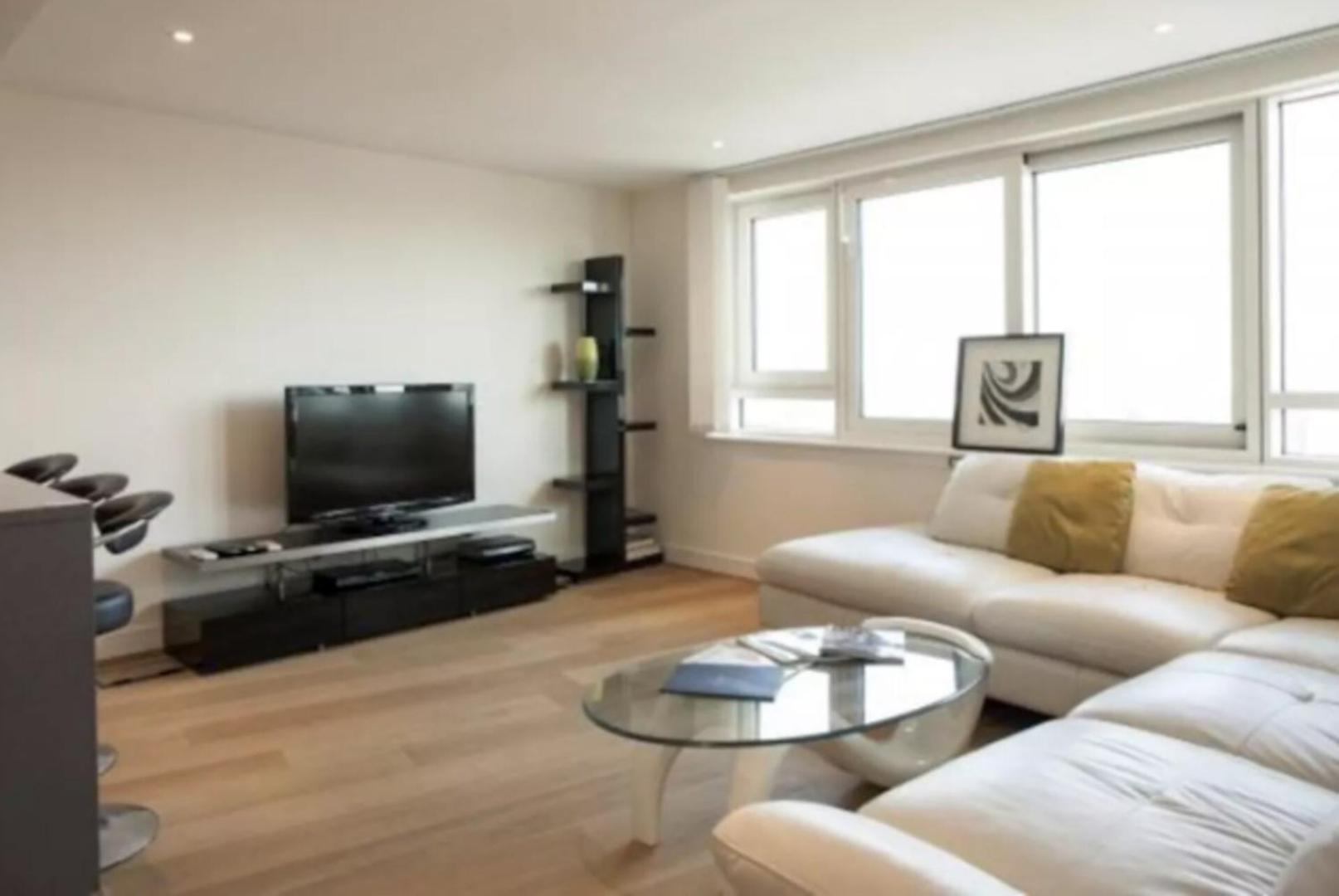 Apartment Luxury Modern 2bd Flat In Centre *