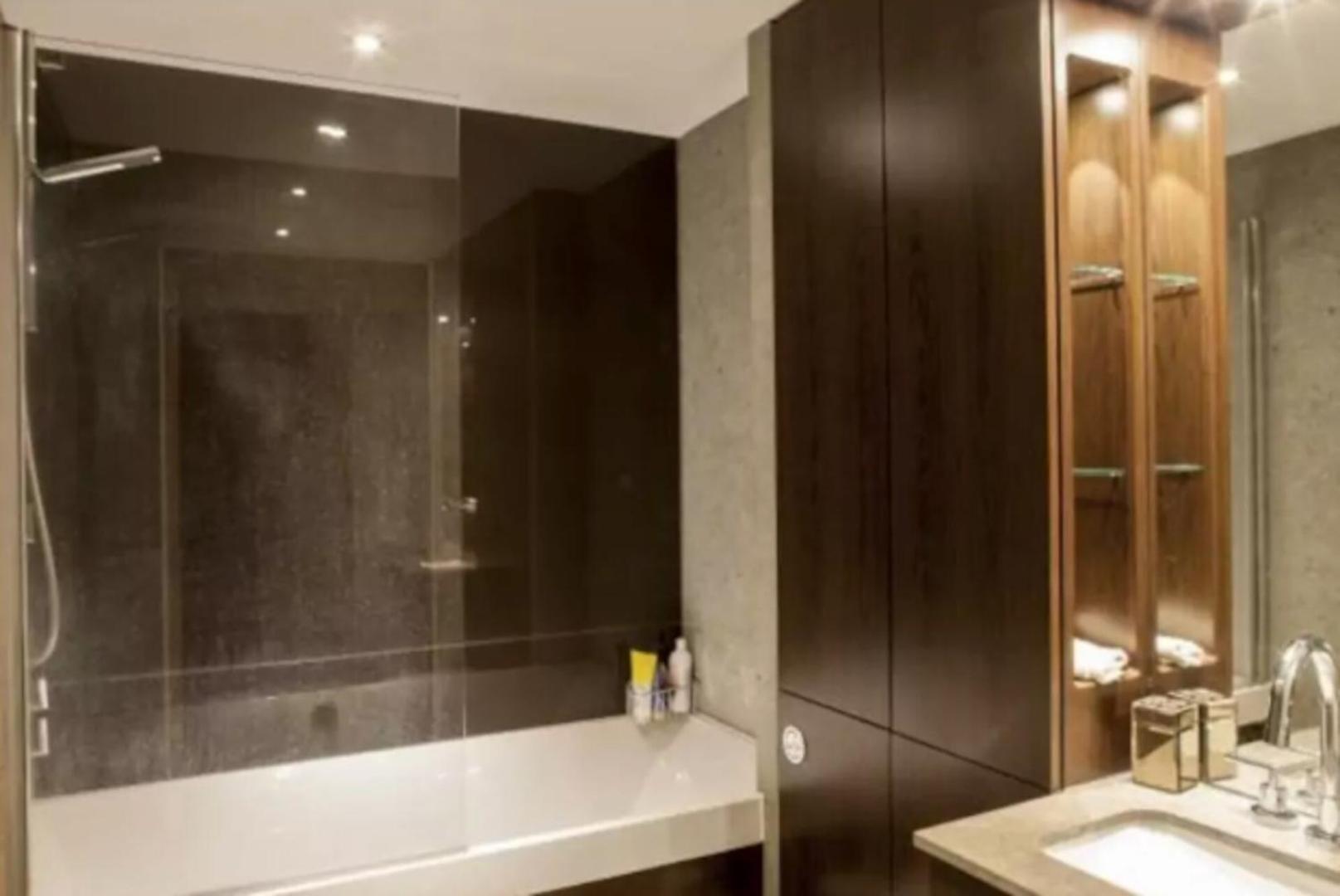 Luxury Modern 2bd Flat In Centre *