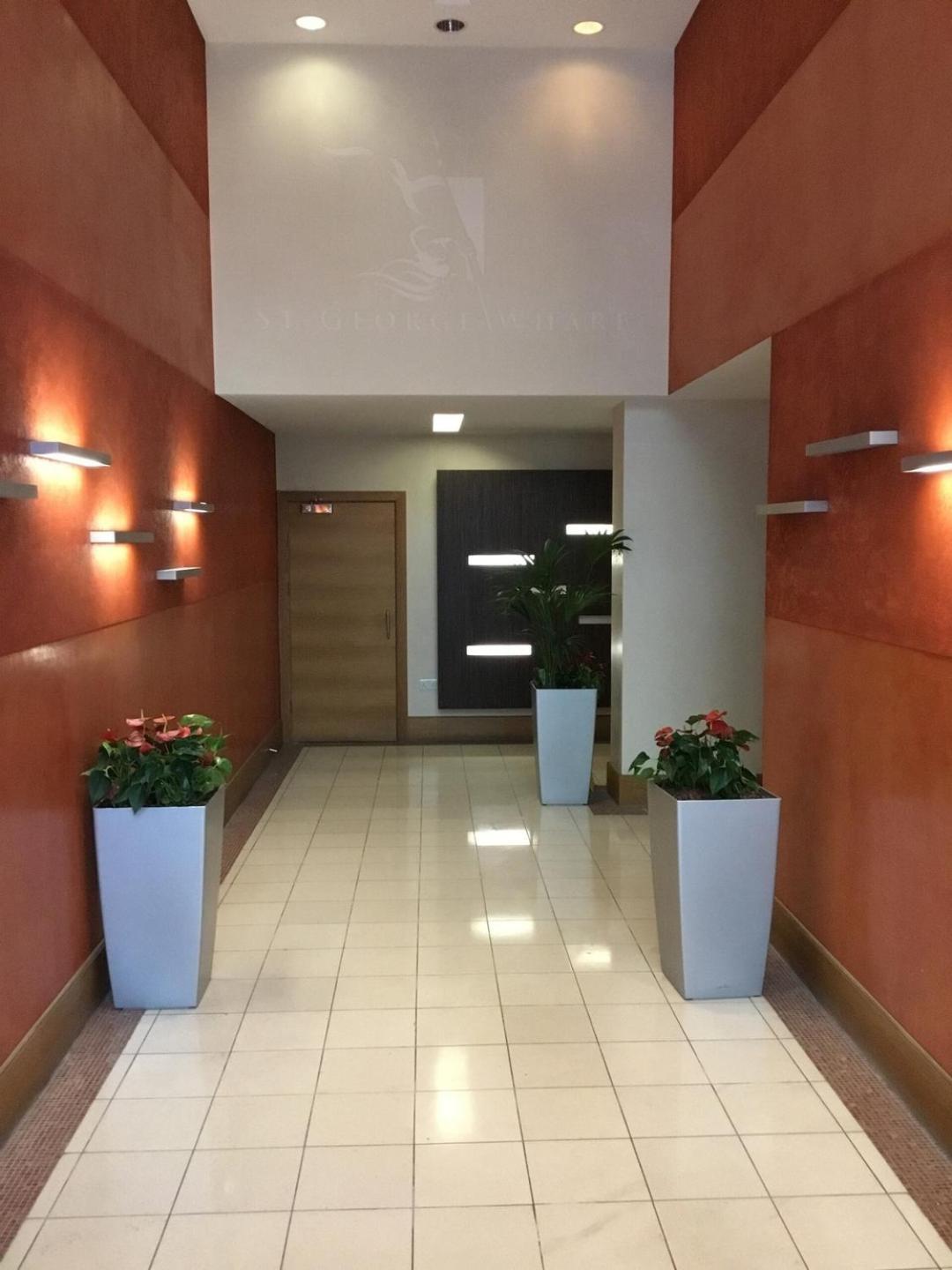 Luxury Modern 2bd Flat In Centre *